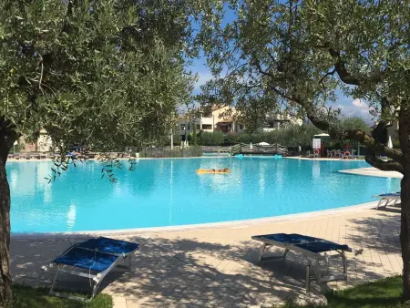 Wohnung im Resort mit großes Schwimmbad und Sportbereich - Photo 7