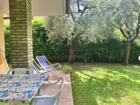 Gemütliche Drei-Zimmer-Wohnung mit Garten, Appartement 6 personnes à Sirmione - Photo 15