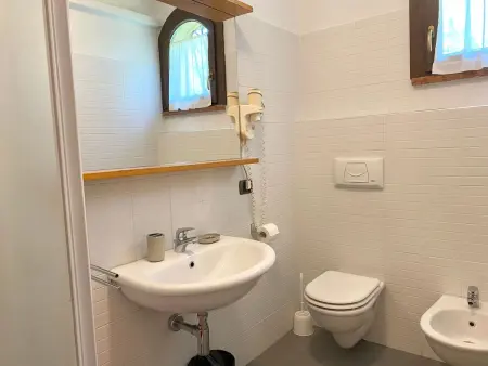 Gemütliche Zweizimmerwohnung mit Garten, Appartement 4 personnes à Sirmione - Photo 4