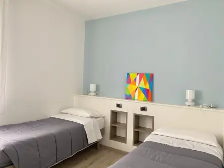 Gemütliche Drei-Zimmer-Wohnung mit Balkon, Appartement 6 personnes à Sirmione - Photo 4