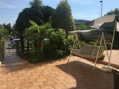 Gemütliche Drei-Zimmer-Wohnung mit Garten, Appartement 6 personnes à Sirmione - Photo 32