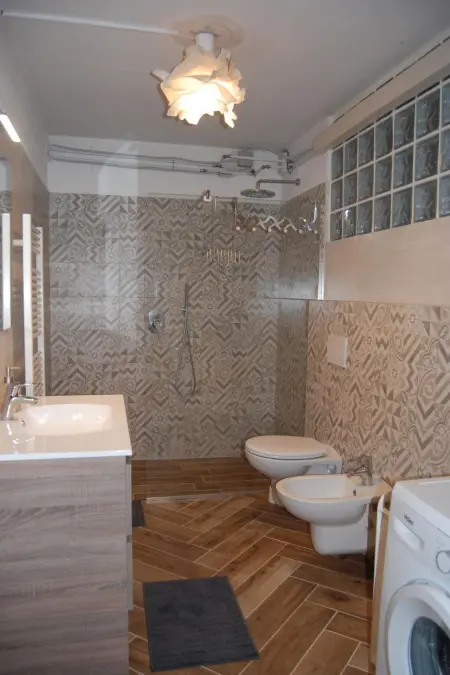 Solferino' Wohnung mit Terrasse, Appartement 6 personnes à Desenzano - Photo 7