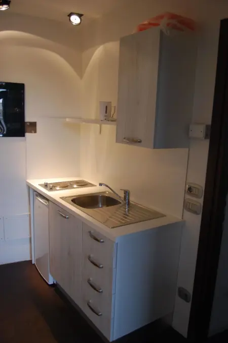 Rose 2 Studio in Desenzano Del Garda, Appartement 4 personnes à Desenzano - Photo 4