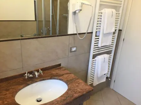 Helle Wohnung in den Hügeln des Gardasees, Appartement 4 personnes à Manerba - Photo 15