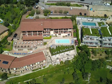 Zweizimmerwohnung mit Balkon ohne Seeblick, Appartement 4 personnes à Manerba - Photo 1