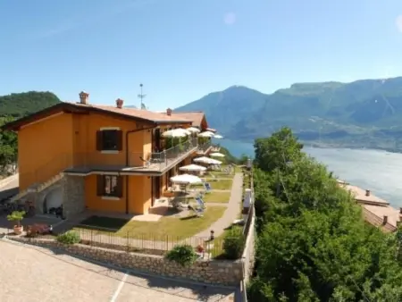 Dreizimmerwohnung mit Balkon, Appartement 4 personnes à Manerba - Photo 1