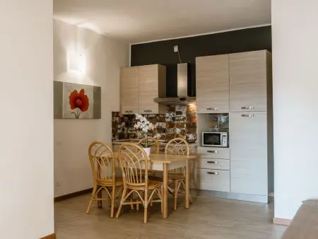 Dreizimmerwohnung in Villa eine Ebene, Appartement 6 personnes à Manerba - Photo 3