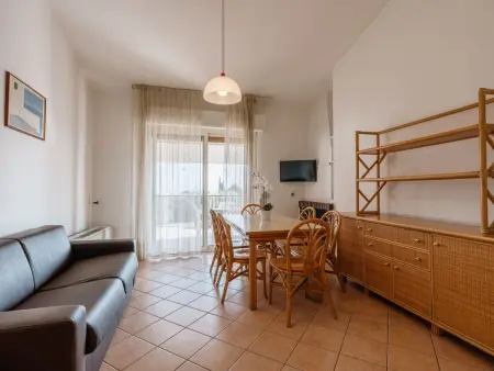 Dreizimmerwohnung in Villa eine Ebene, Appartement 6 personnes à Manerba - Photo 5