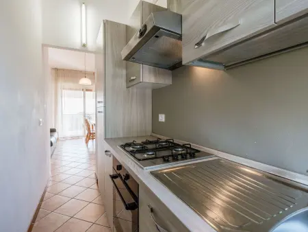 Dreizimmerwohnung in Villa eine Ebene, Appartement 6 personnes à Manerba - Photo 6