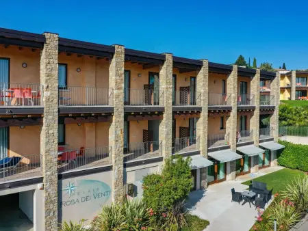 Wohnung mit Balkon, Schwimmbad und Seeblick, Appartement 6 personnes à Moniga del Garda - Photo 2