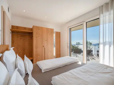 Alleinstehende Villa mit Pool und Traumaussicht, Maison 8 personnes à Brenzone - Photo 20