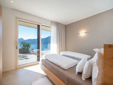 Alleinstehende Villa mit Pool und Traumaussicht, Maison 8 personnes à Brenzone - Photo 23