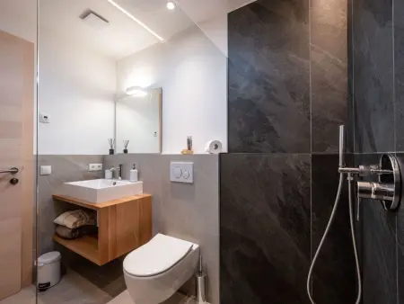 Alleinstehende Villa mit Pool und Traumaussicht, Maison 8 personnes à Brenzone - Photo 26
