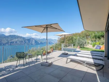 Alleinstehende Villa mit Pool und Traumaussicht, Maison 8 personnes à Brenzone - Photo 30