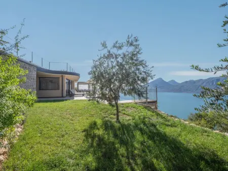 Alleinstehende Villa mit Pool und Traumaussicht, Maison 8 personnes à Brenzone - Photo 35