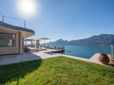 Alleinstehende Villa mit Pool und Traumaussicht, Maison 8 personnes à Brenzone - Photo 43