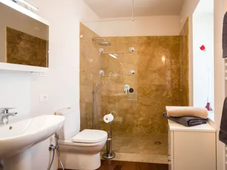 Anwesen mit Garten, Grill und Terrasse, Appartement 4 personnes à Alleghe - Photo 8