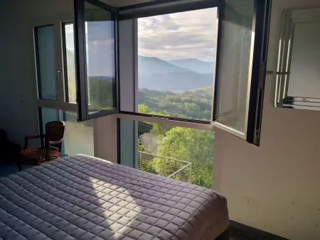 Wunderschönes Ferienhaus mit Pool und 360° Blick - Photo 1