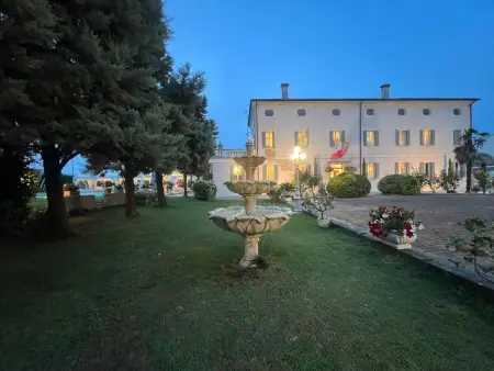 Tenuta  Villa Dalla Benetta  Pool - Wassermassage - Photo 6