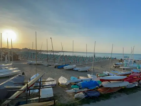Flacher Strand und Zentrum, Privatparkplatz, Appartement 4 personnes à Rimini - Photo 65