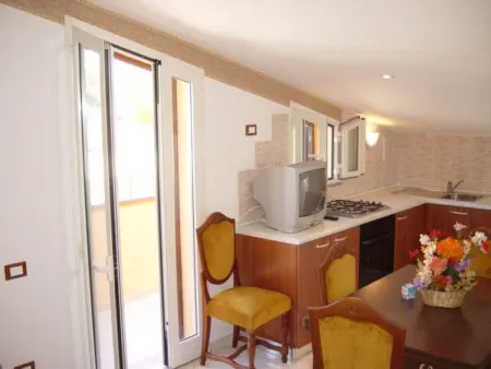 'Appartement trilo 3, Appartement 6 personnes à Riccione - Photo 3