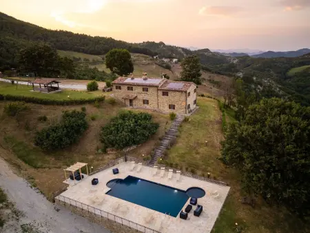 Ca Quattrocchi, Marcheholiday, Maison 13 personnes à Apecchio - Photo 4