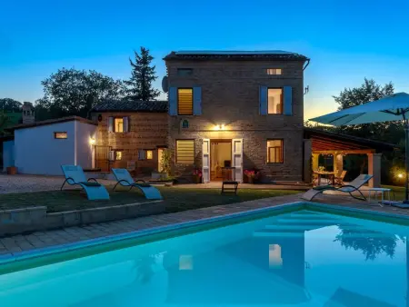 Casa Felicità, Marche Ferienhäuser, Maison 8 personnes à Cessapalombo - Photo 6