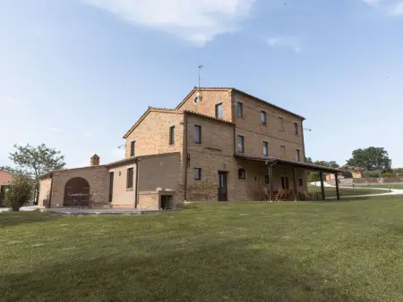 Villa mit privatem Pool und Wellnessbereich, Maison 12 personnes à Cessapalombo - Photo 8