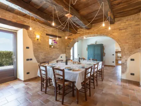 Villa mit privatem Pool und Wellnessbereich, Maison 12 personnes à Cessapalombo - Photo 13