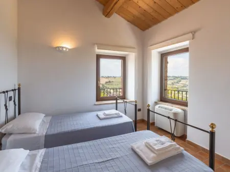 Villa mit privatem Pool und Wellnessbereich, Maison 12 personnes à Cessapalombo - Photo 24