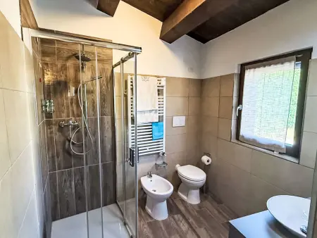 Ferienvilla mit privatem Pool und Whirlpool, Maison 10 personnes à Cessapalombo - Photo 26
