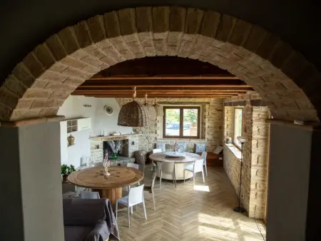 Villa mit privatem Pool in der Nähe des Dorfes, Maison 10 personnes à Cessapalombo - Photo 12
