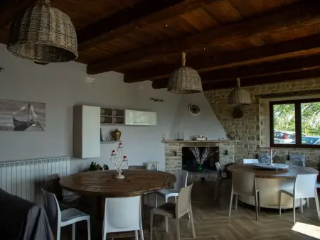 Villa mit privatem Pool in der Nähe des Dorfes, Maison 10 personnes à Cessapalombo - Photo 13