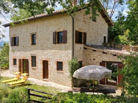 Charmantes Bauernhaus in Penna San Giovanni, Maison 10 personnes à Cessapalombo - Photo 1
