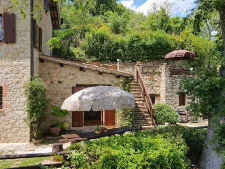 Charmantes Bauernhaus in Penna San Giovanni, Maison 10 personnes à Cessapalombo - Photo 2