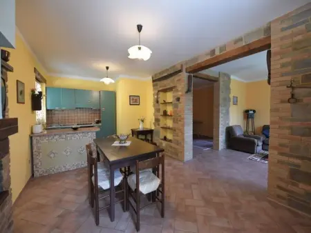 Schönes Ferienhaus in Sarnano mit privatem Pool - Photo 12