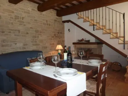 Villa in Le Marche mit atemberaubender Aussicht, Maison 8 personnes à Montelparo - Photo 11