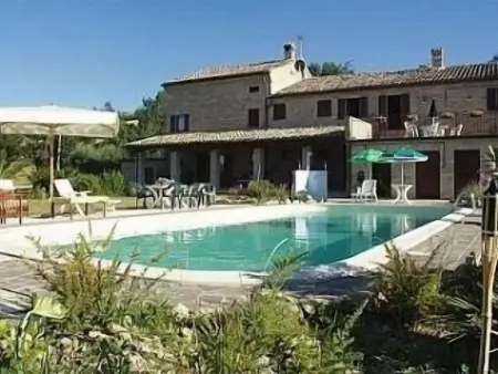 Erschwingliche Villa mit privatem Pool, Maison 14 personnes à Montelparo - Photo 4