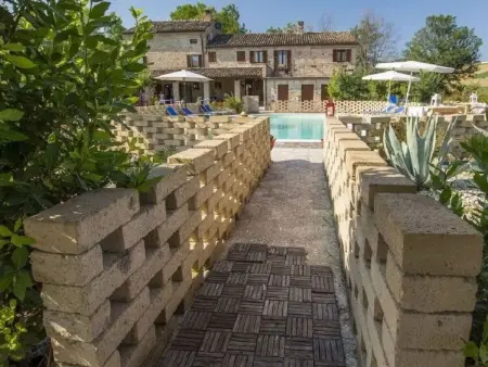 Erschwingliche Villa mit privatem Pool, Maison 14 personnes à Montelparo - Photo 6