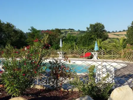 Erschwingliche Villa mit privatem Pool, Maison 14 personnes à Montelparo - Photo 7