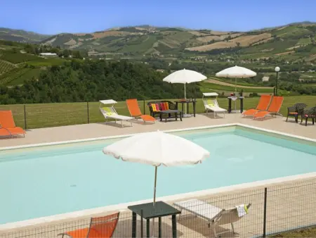 Villa mit privatem Pool und atemberaubender Aussicht - Photo 1