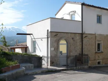 'Elvira Basilico' mit Terrasse, Maison 10 personnes à Scafa - Photo 2