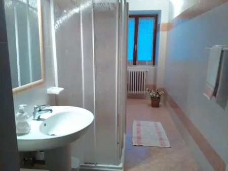 Charmante Wohnung mit Privatparkplatz, Appartement 8 personnes à Roccamontepiano - Photo 6