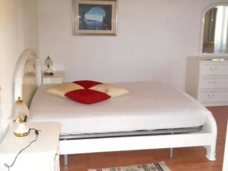 mit Blick auf das Wasser, Appartement 6 personnes à Catignano - Photo 5