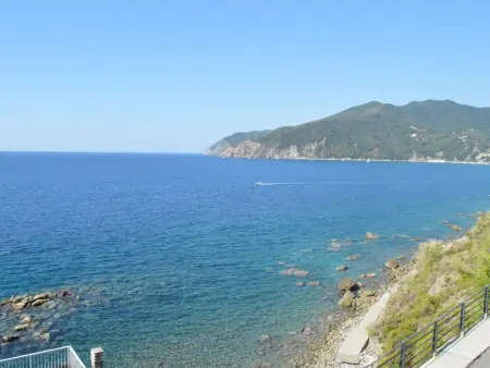 Charmantes Appartement in Moneglia mit Großer Terrasse - Photo 22