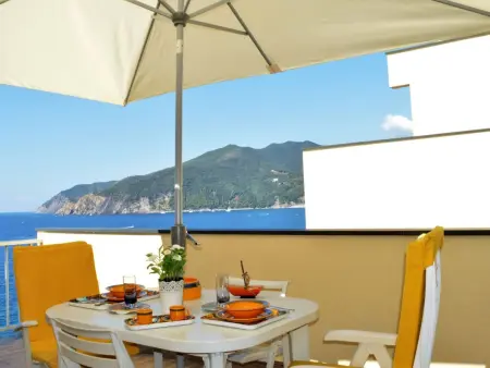 Charmantes Appartement in Moneglia mit Großer Terrasse - Photo 24