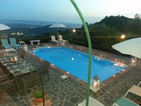 'Villa Lorien' mit Wasserblick, Maison 13 personnes à Corsanico - Photo 3