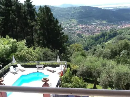 'Villa Lorien' mit Wasserblick, Maison 13 personnes à Corsanico - Photo 4