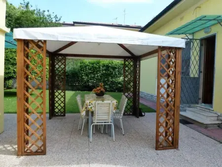 Ferienvilla mit Garten, Grill und Terrasse, Maison 5 personnes à Lido di Camaiore - Photo 4