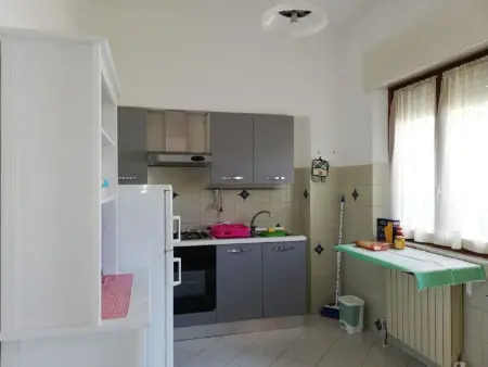 Ferienvilla mit Garten, Grill und Terrasse, Maison 5 personnes à Lido di Camaiore - Photo 5